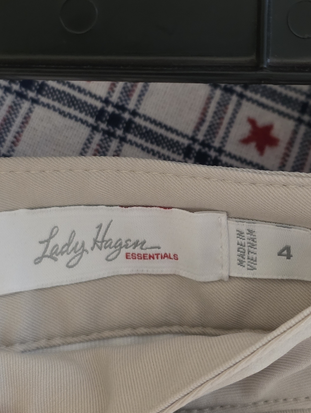 ☕️Lady Hagen Shorts - Picture 2 of 5